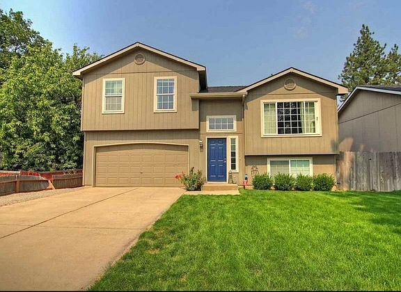 2nd image of 3017 E 36th Ave
