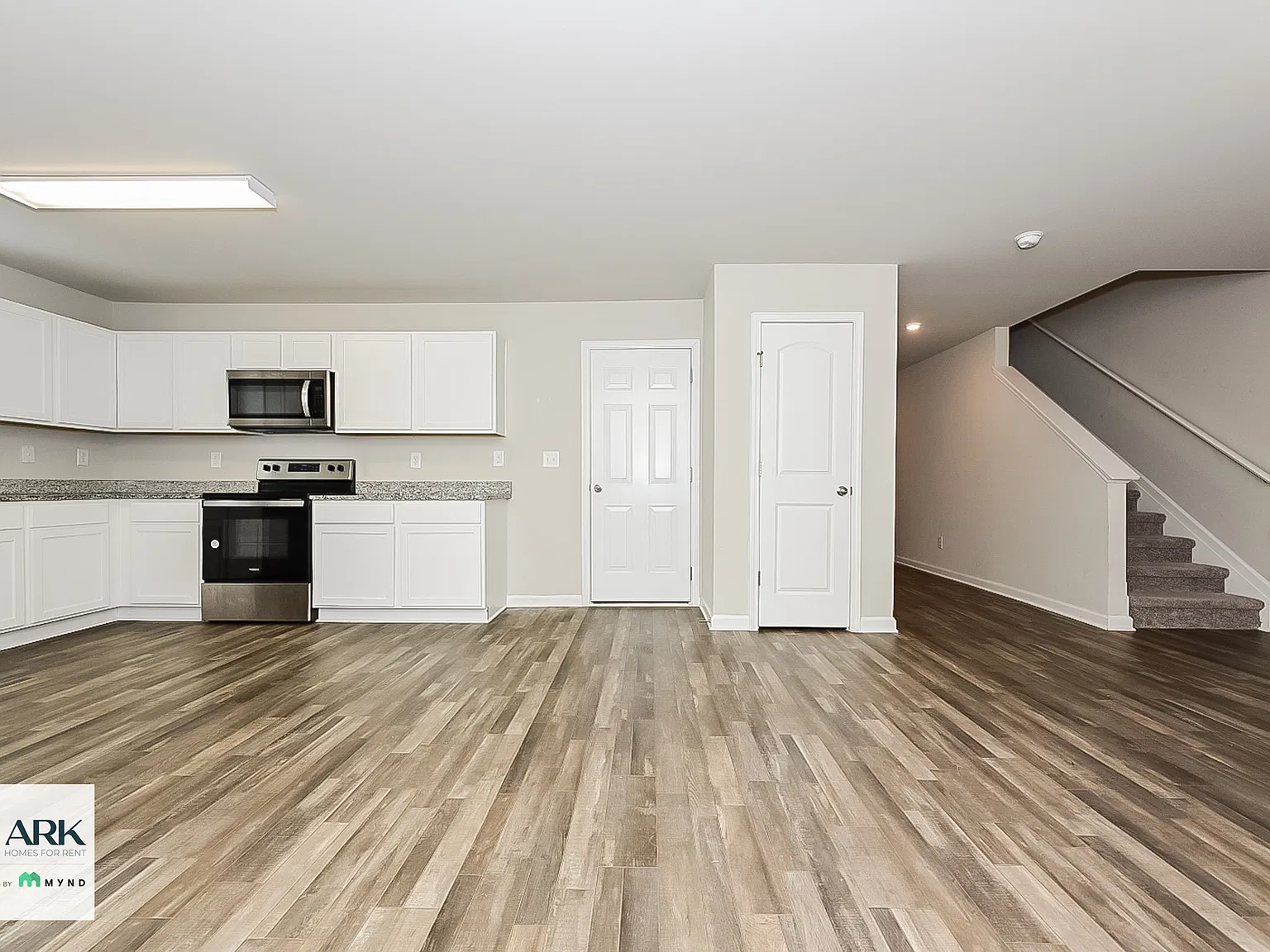 3 bed, 3.0 bath, 1606 sqft, $1,895 — Photo 4