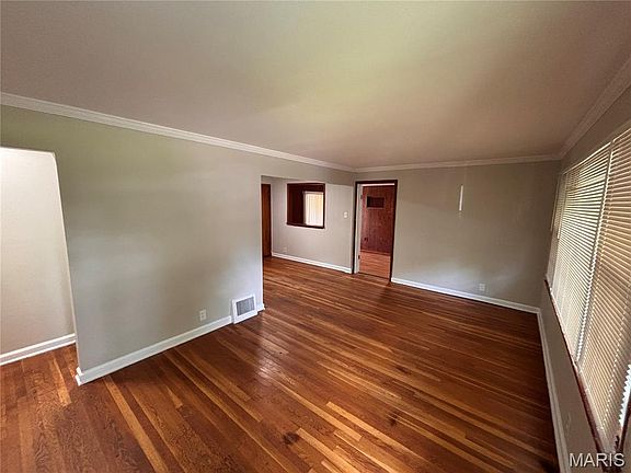 5th image of 1239 Roxton Dr