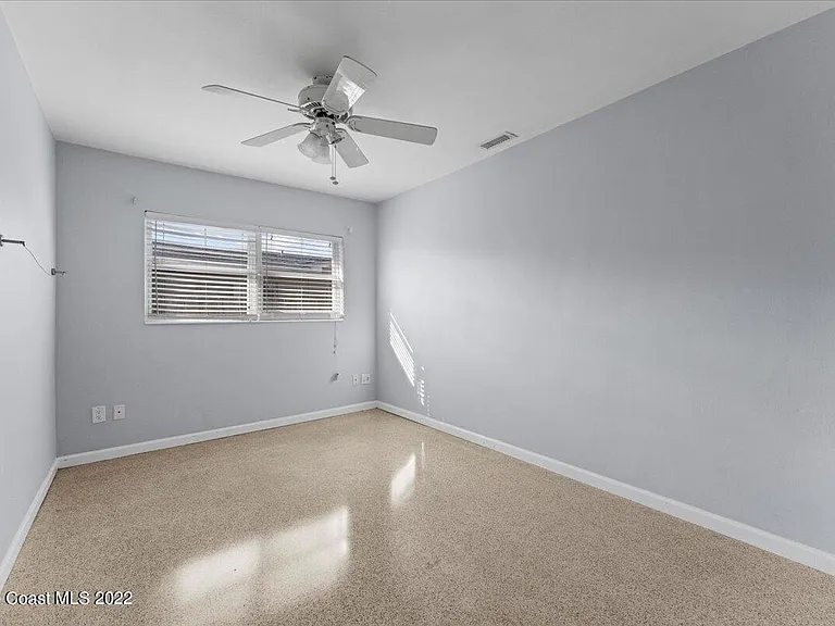 215 Marion St — Photo 12