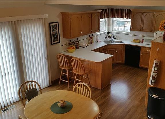 5th image of 3304 Bryn Mawr Dr