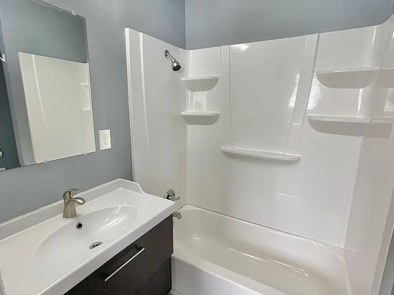 313 S Hudson St — Photo 16