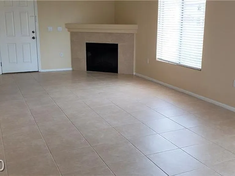 2305 W Horizon Ridge Pkwy #3923 — Photo 13