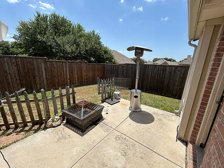 9901 Laurel Ln — Photo 15