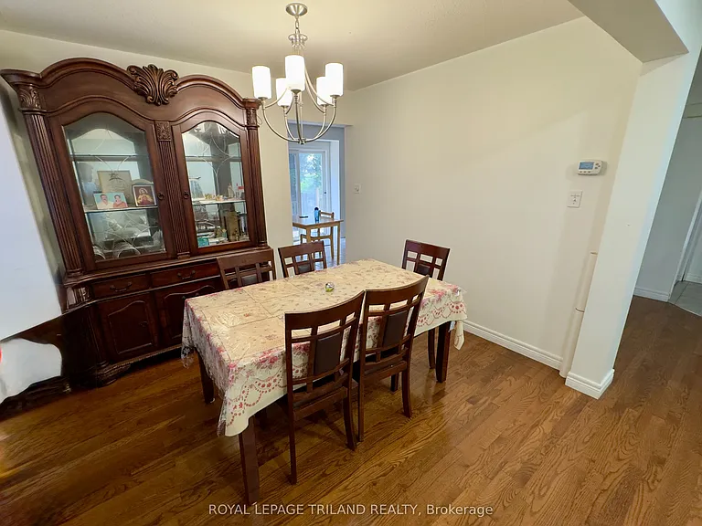 82 Meadowridge Rd — Photo 5