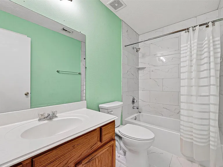 16102 Flatridge Ct — Photo 34