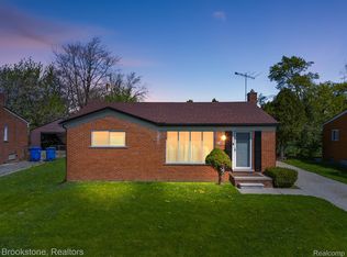 4517 Lutz Dr, Warren, MI 48092