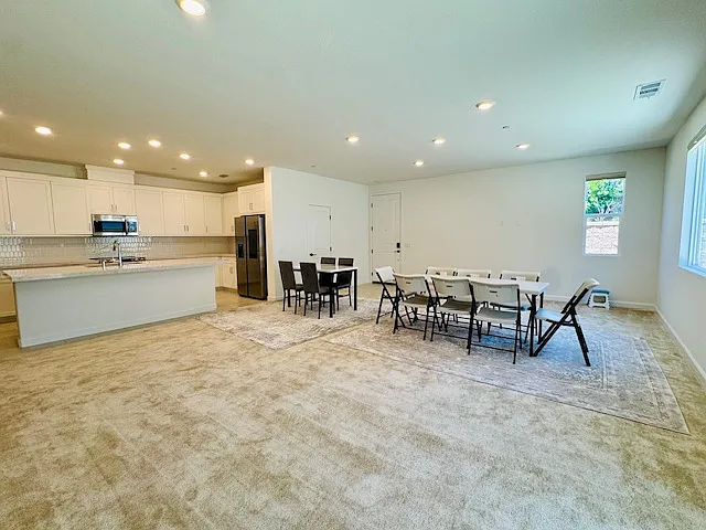 12210 Halle Way — Photo 6