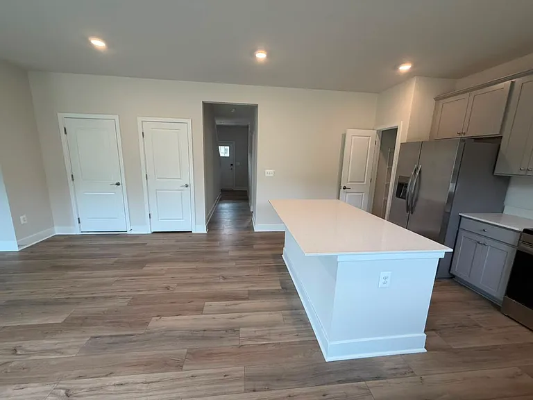 457 Gravenstein Ln — Photo 7
