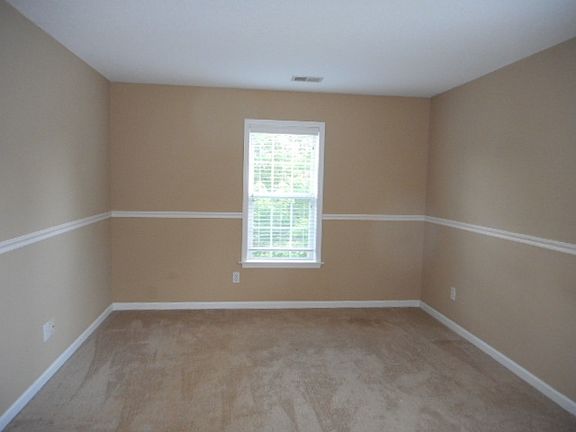 5th image of 2412 Glen Laurel Dr