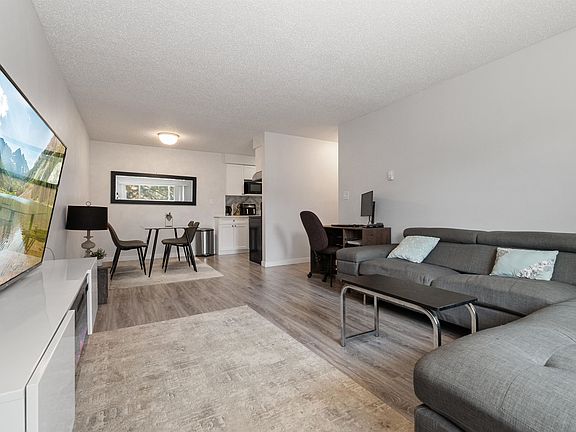 3rd image of 45598 McIntosh Dr #115