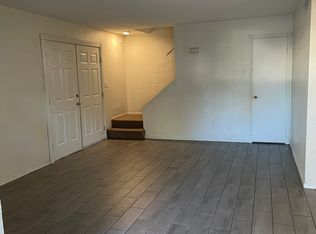 5932 W Golden Ln, Glendale, AZ 85302