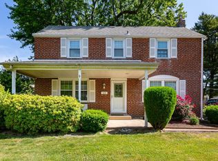 519 Twin Oaks Dr, Havertown, PA 19083