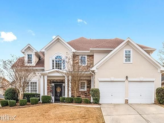 2nd image of 4032R Ashland Cir