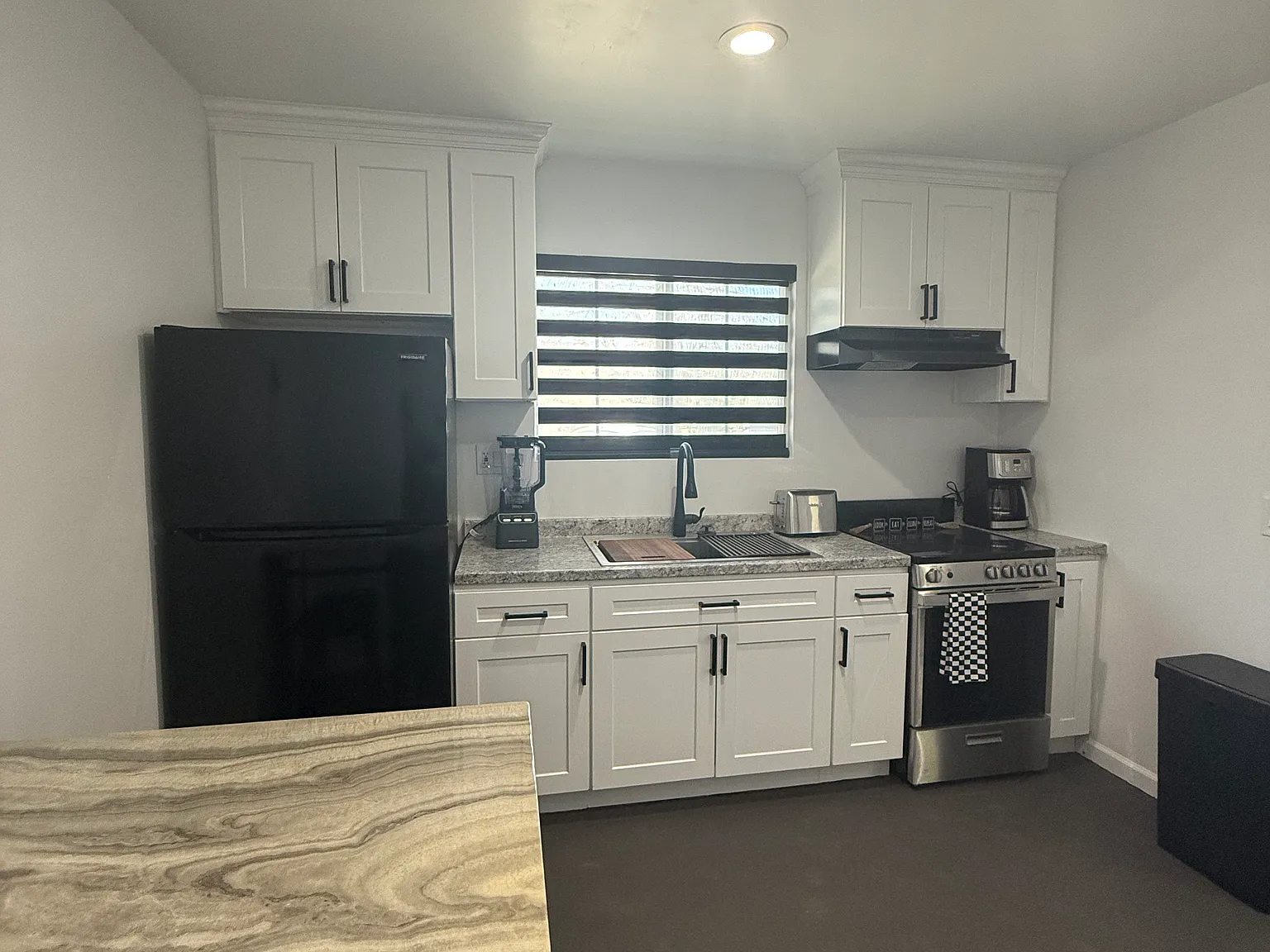 Studio, $2,950 — Photo 4