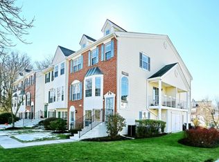 1301 Persimmon Ct, Mahwah, NJ 07430