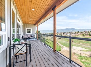 86 Blossom Ln, Wenatchee, WA 98801