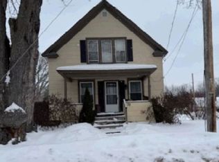 33 Saratoga Blvd, Gloversville, NY 12078