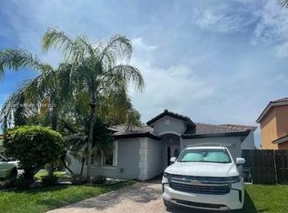 16885 SW 90th Ter, Miami, FL 33196