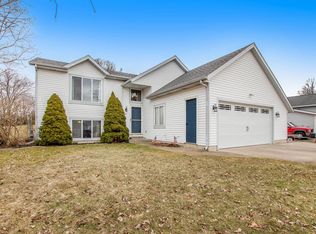 3070 Joshua Ct, Holland, MI 49424
