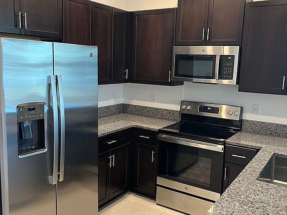 Gourmet Kitchen: Where Culinary Dreams Come True