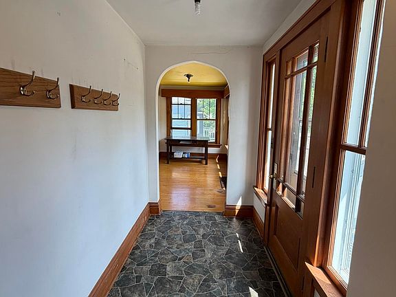 3rd image of 512 Harrison St