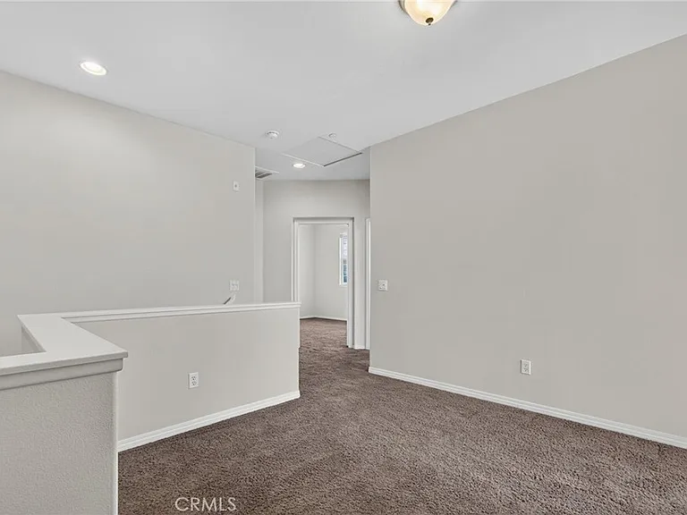 1654 Heywood St — Photo 25