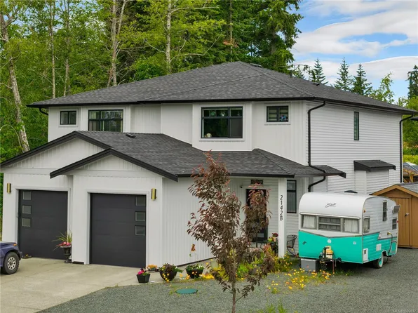 2142 Nikola Pl #B, Campbell River, BC V9W 6H9