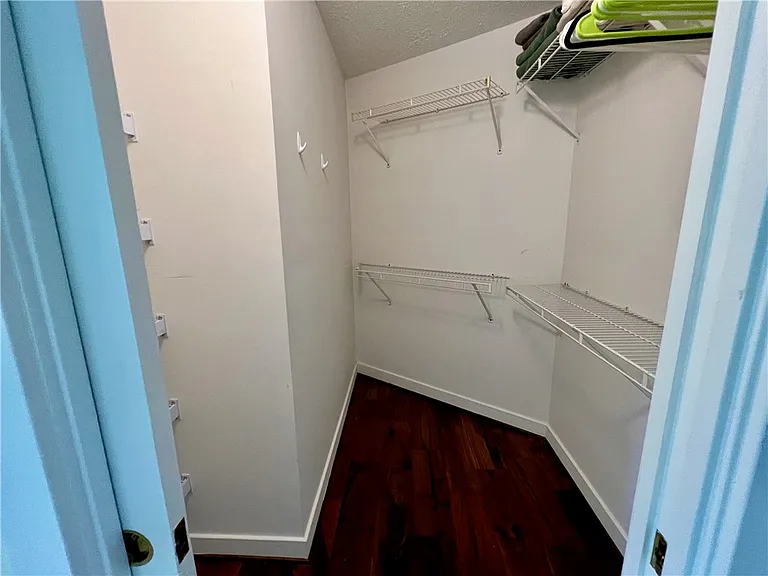 27 Hoyt Pl — Photo 18