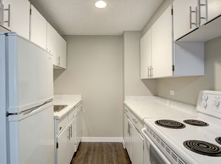 Mission! - 330 25 Ave. Sw, Calgary - All Utilities Incl! W/ Dishwasher - No Balcony, Calgary, AB T2S 0L4