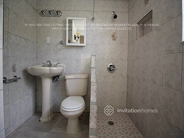 5217 NE 2nd Ave — Photo 10