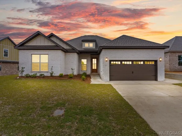 207 Oxford Dr, Enterprise, AL 36330
