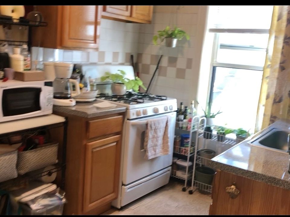 1st image of 2211 33rd St APT 2