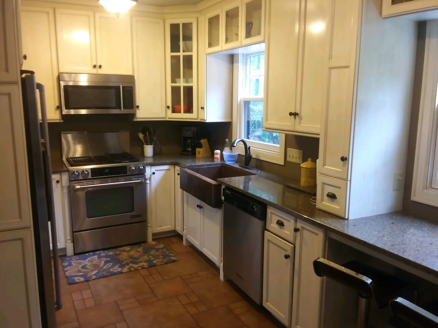 1404 South Main Ave - 5 Bed 2 Bath — Photo 3