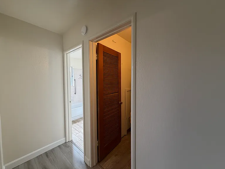 113 Cedar St #4 — Photo 10