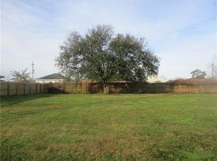 4532 Lynhuber Dr, New Orleans, LA 70126