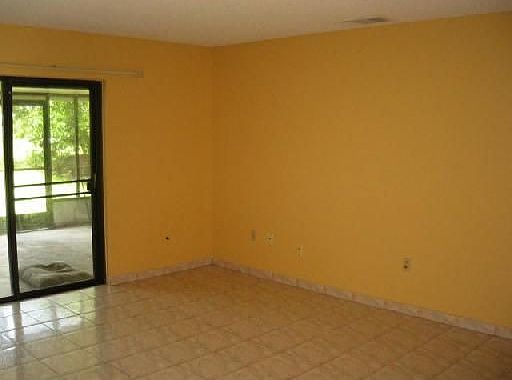 2nd image of 318 Buttonwood Dr