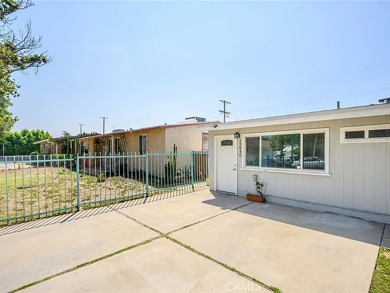 13840 Community St — Photo 20