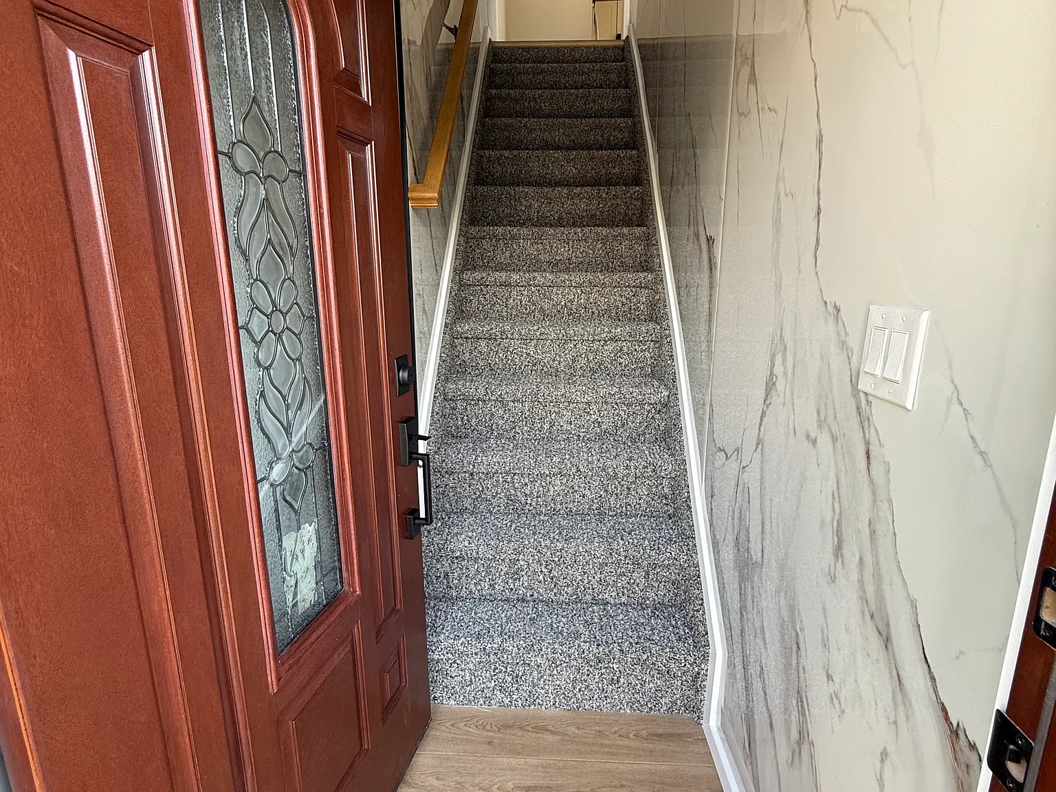 2 bed, 900 sqft, $3,000 — Photo 1