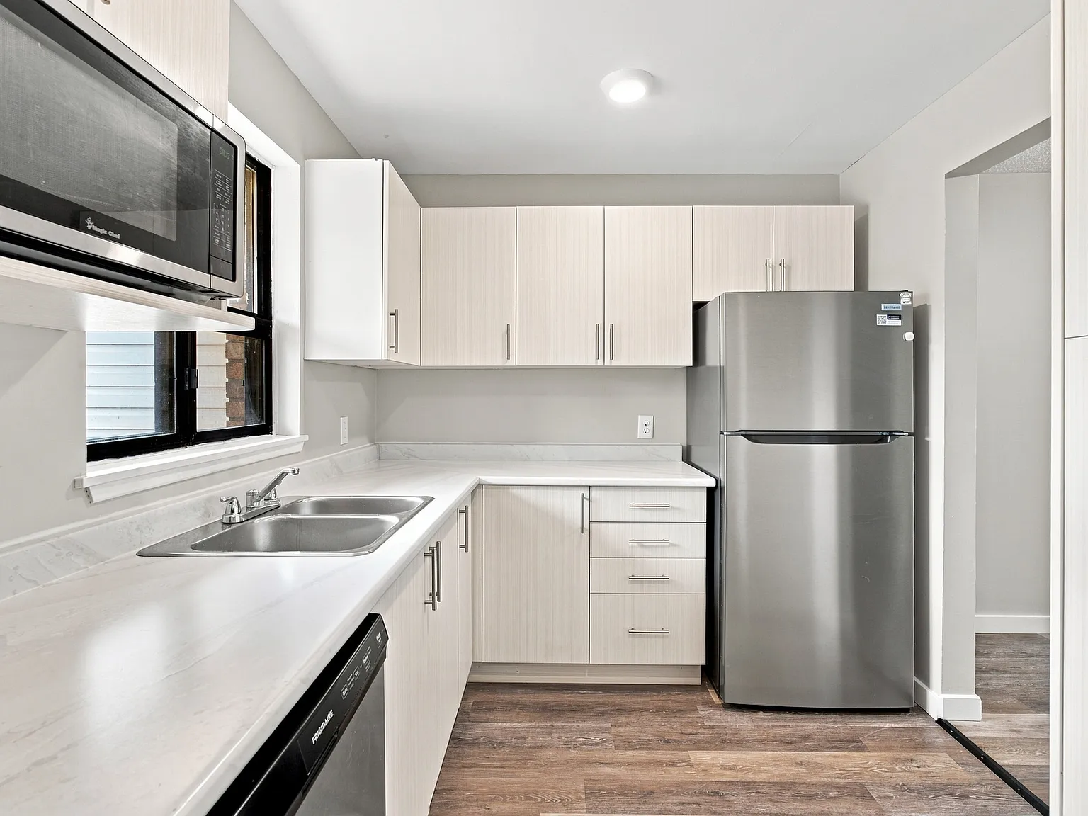 Crystal Heights Townhouses — Photo 1