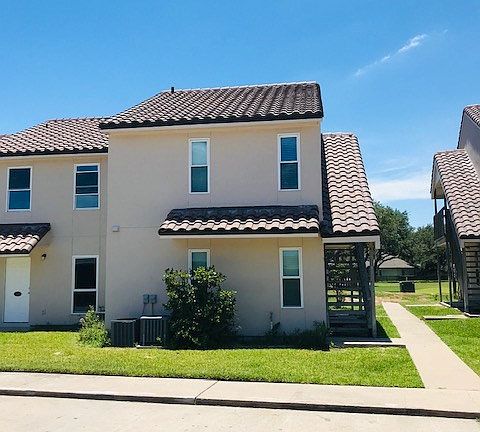 2nd image of 221 Marion Dr #D-208
