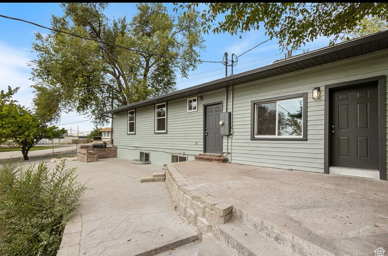 2085 North 900 West — Photo 1
