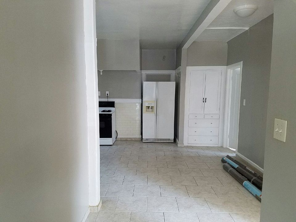 1st image of 351 1/2 N 9th St