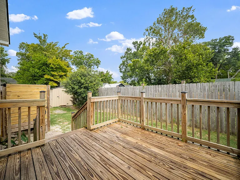 1109 Orange St — Photo 44