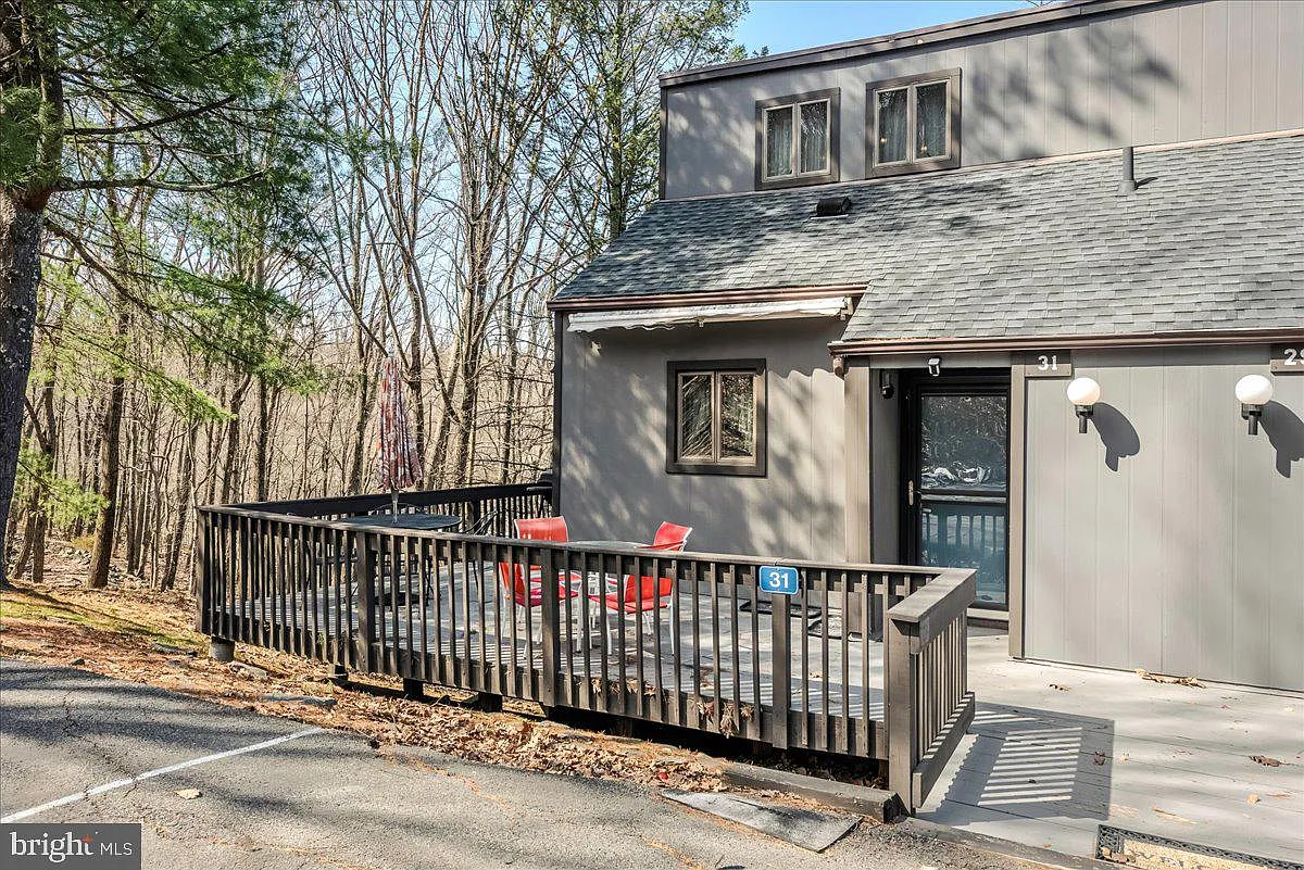 3 bed, 1425 sqft, $2,500 — Photo 3