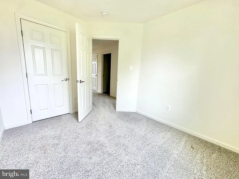 412 S Greenberry Ln — Photo 17