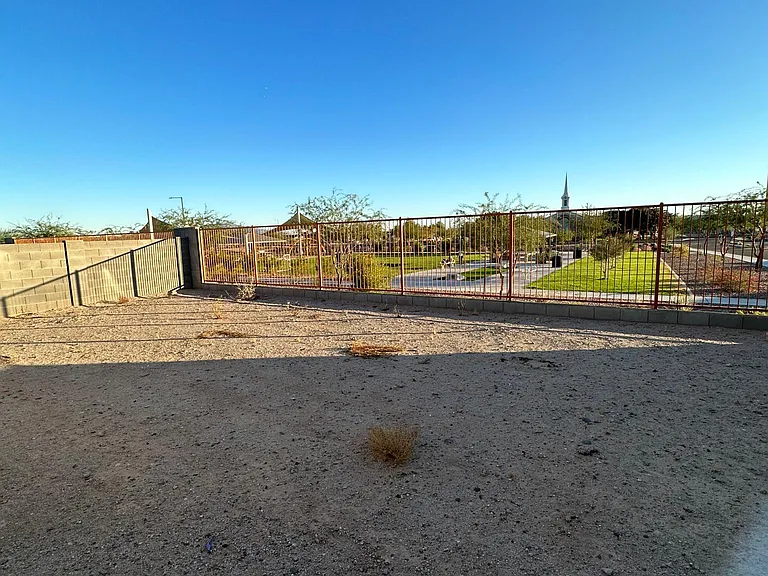 22465 W Sonora St — Photo 8