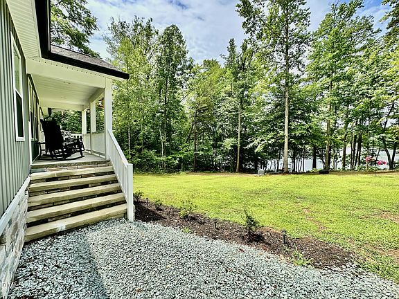 3rd image of 249 Fishermans Point Rd
