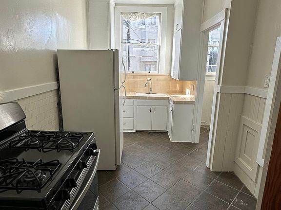 3rd image of 1801 Hyde St #1