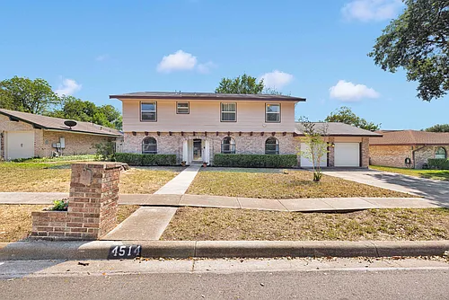 4514 Briar Frst Photo 1